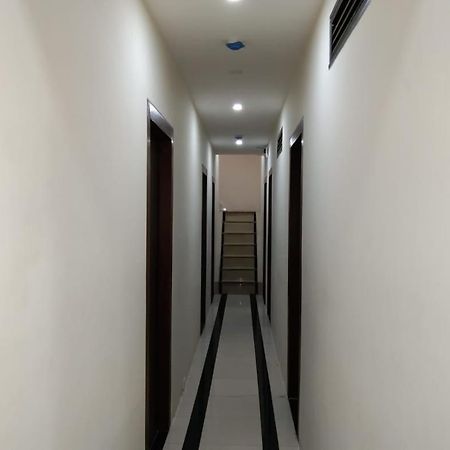 Sadguru Lodge Mumbai Exterior foto