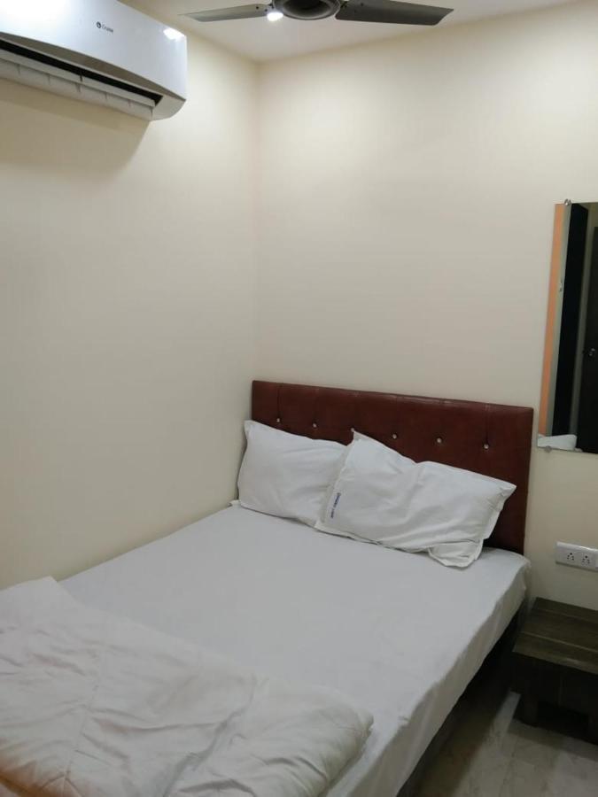 Sadguru Lodge Mumbai Exterior foto