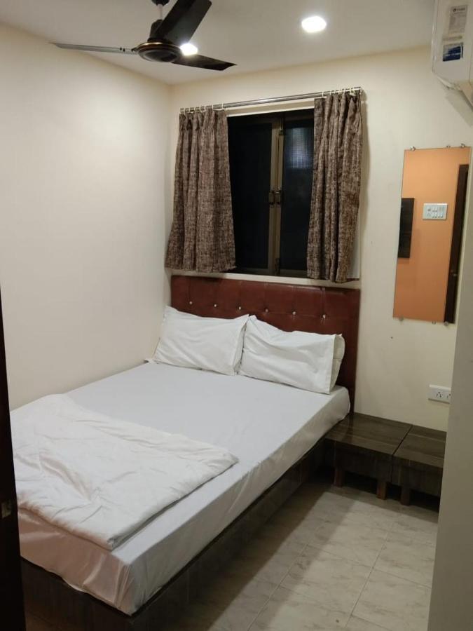 Sadguru Lodge Mumbai Exterior foto